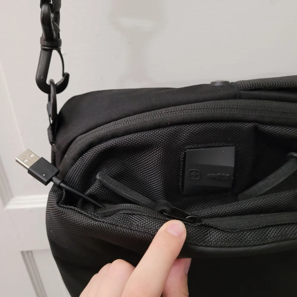 SWISSGEAR Hybrid 19” Backpack/Messenger - Black - Picture 12 of 15
